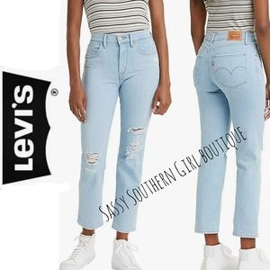 🆕⭐ Levi's 724 High Rise Straight Crop jeans